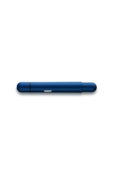 Doživite inovativni dizajn Pico Ballpoint imperialblue tvrtke LAMY , kompaktne pocket olovke koja se može proširiti u pravu kemijsku olovku sa sofisticiranim mehanizmom za pritiskanje. Njen mali, uredan oblik i mat plavi lak s uređajem protiv kotrljanja čine je neizostavnim alatom za one u pokretu. Opremljena LAMY -jevim kompaktnim punjenjem M 22 black M, ova olovka podiže vaše iskustvo pisanja iznad uobičajenog.