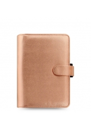 




It's all about the colour. Special edition of Saffiano Rose Gold organiser of sophisticated classic leather-look cover in bright on trend colour. Combined with simple personal organiser construction and clean lines.






Left Hand Details: three card slots, one pocket
Right Hand Details: one notepad pocket
Contents: week on two pages diaryruler/page markerto docontactsindiceswhite notepaper, coloured notepaper

Material Exterior: pu with classic leather cross grain effect and metallic gloss

Material Interior: combination of external pu and colour matched polyester
Height: 190 mm
Width: 135 mm
Closure Detail: pu strap with concealed popper
