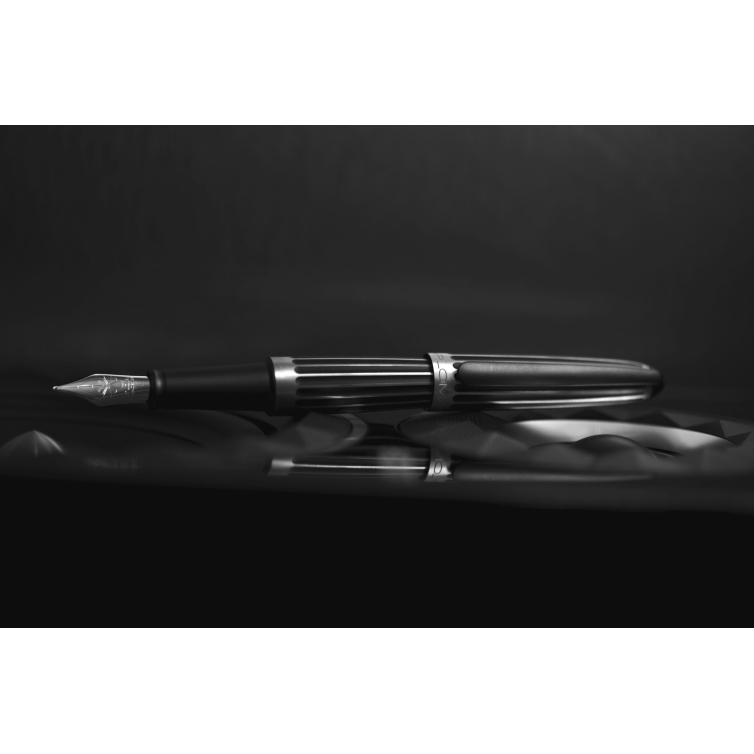 copy of Ingenuity Premium 5TH CT töltőtoll gumi fekete DIPLOMAT - 4