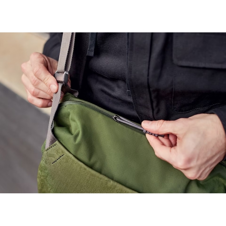 Venture Sling 9L ranger green BELLROY - 18