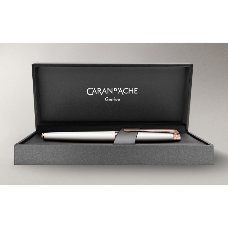 Léman Slim Rose Gold Plniace pero CARAN D'ACHE - 4