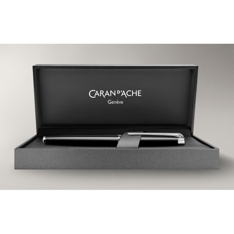 Léman Slim Black Ebony Fountain Pen CARAN D'ACHE - 3