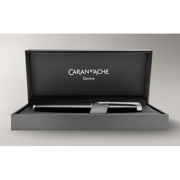 Léman Slim Black Ebony Fountain Pen CARAN D'ACHE - 3