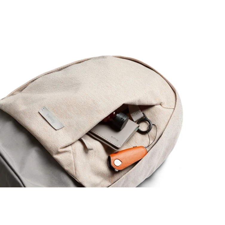 folding a patagonia black hole duffel Patagonia Black Hole Duffel 70L
