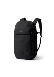 Ez a strapabíró és praktikus Venture Ready Pack 20L-es fekete hátizsák tökéletes társ minden utazó számára. Intuitív, elkülönített zsebekkel rendelkezik a könnyű rendszerezés érdekében, és teljesen vízálló, így a holmijaid mindig biztonságban vannak. 20 literes űrtartalmával és kiterjesztett hároméves garanciájával ez egy megtérülő befektetés.