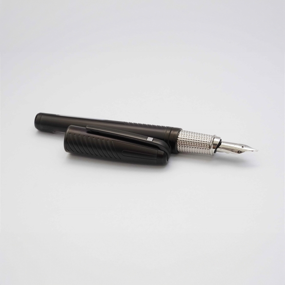 James Bond 007 Limited Edition Fountain Pen black S.T. Dupont - 3