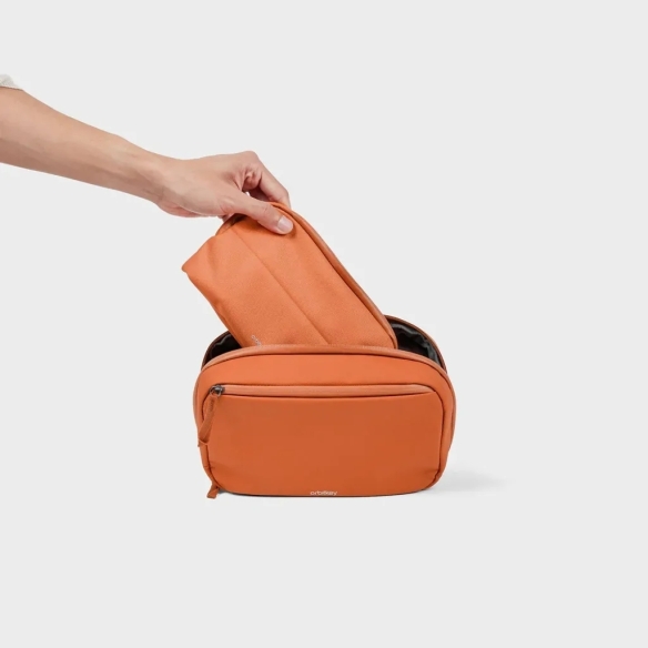 2-in-1 Tech Pouch terracota Orbitkey - 6