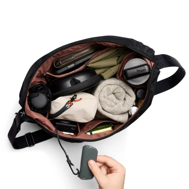 Laneway Crescent Bag 12L Taška cez rameno ink Bellroy - 9