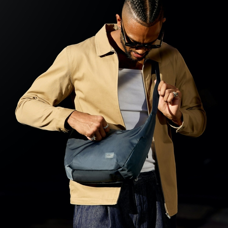 Laneway Crescent Bag 7L encre Bellroy - 13
