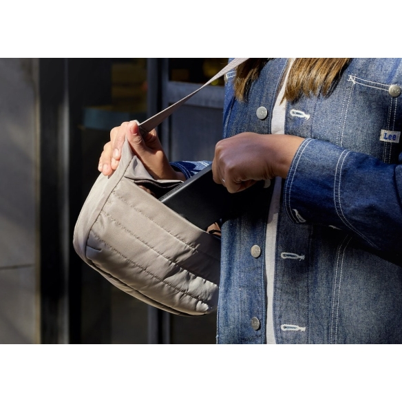 Laneway Crescent Bag 2,5L Taška cez rameno sea kelp Bellroy - 14