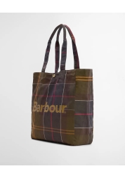 Η τσάντα Telfield Tartan Shopper Bag είναι ο τέλειος συνδυασμός πρακτικότητας και casual στυλ, ιδανική για καθημερινές δουλειές. Με ένα ανθεκτικό, υψηλής ποιότητας βαμβακερό μείγμα και ένα κούμπωμα κατά των κλοπών, αυτή η τσάντα δεν είναι μόνο κομψή αλλά και ασφαλής. Μέρος μιας περιορισμένης εποχιακής συλλογής, μη διστάσετε να την προσθέσετε στη συλλογή σας.