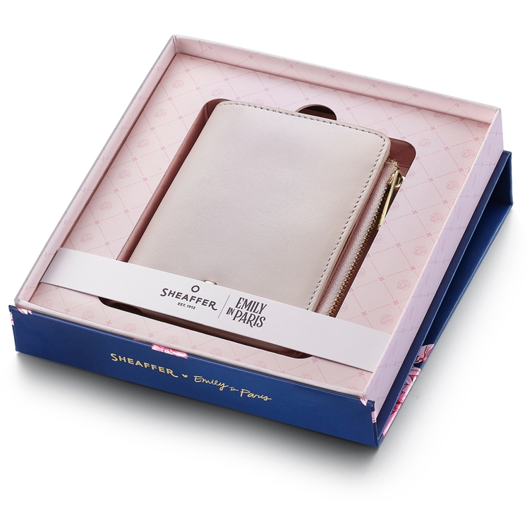 replica van Emily in Paris leren sleuteletui beige Sheaffer - 6