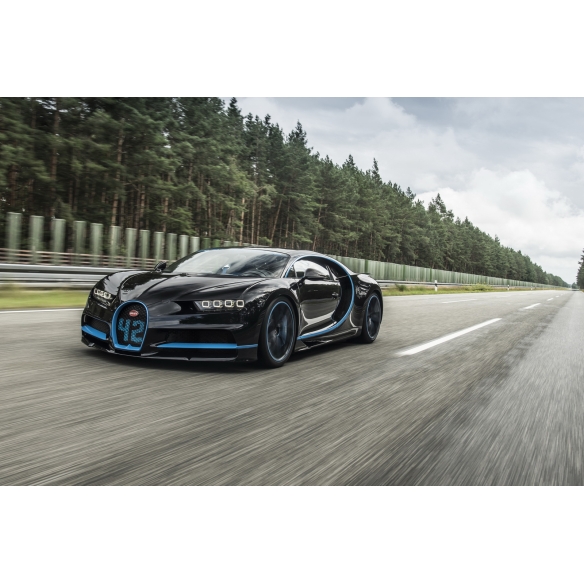 Bugatti Chiron Rajoitetun erän Roller musta