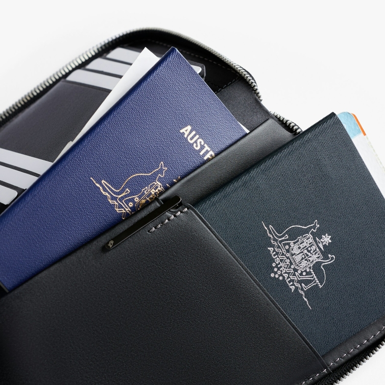 Travel Folio Black cestovná peňaženka Bellroy - 3