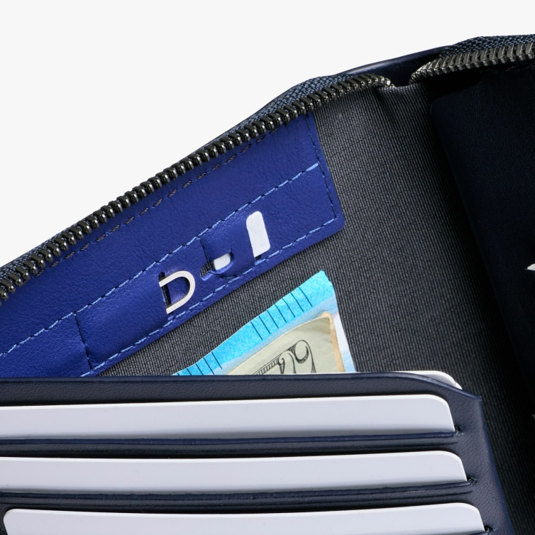 Bellroy Travel Folio Navy -matkalompakko - 5