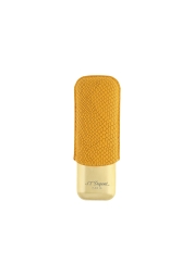 The prestigious French brand ST Dupont brings you the Dragon Honey Luxury 2 Cigar Case, handcrafted from premium calfskin and decorated with a delicate dragon motif. This exclusive limited edition accessory combines traditional leather craftsmanship and an impressive design, providing maximum protection for your favorite cigars. The Dragon Honey Luxury 2 Cigar Case is the ideal companion for all social events for true connoisseurs.